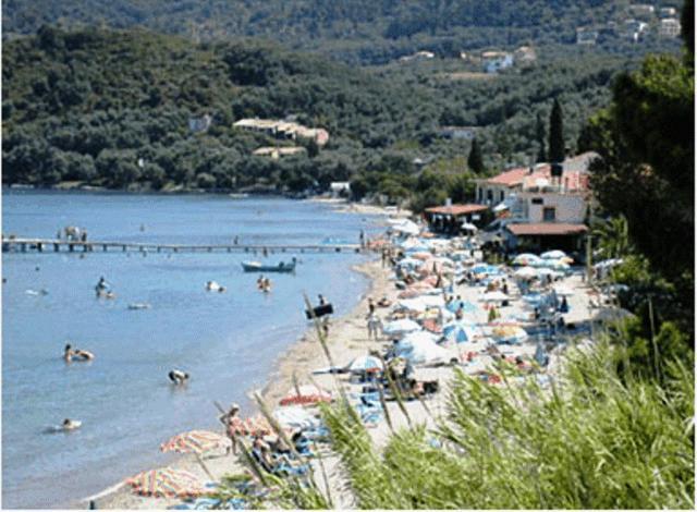 Pansion Roulis Ξενοδοχείο Μωραΐτικα Εξωτερικό φωτογραφία